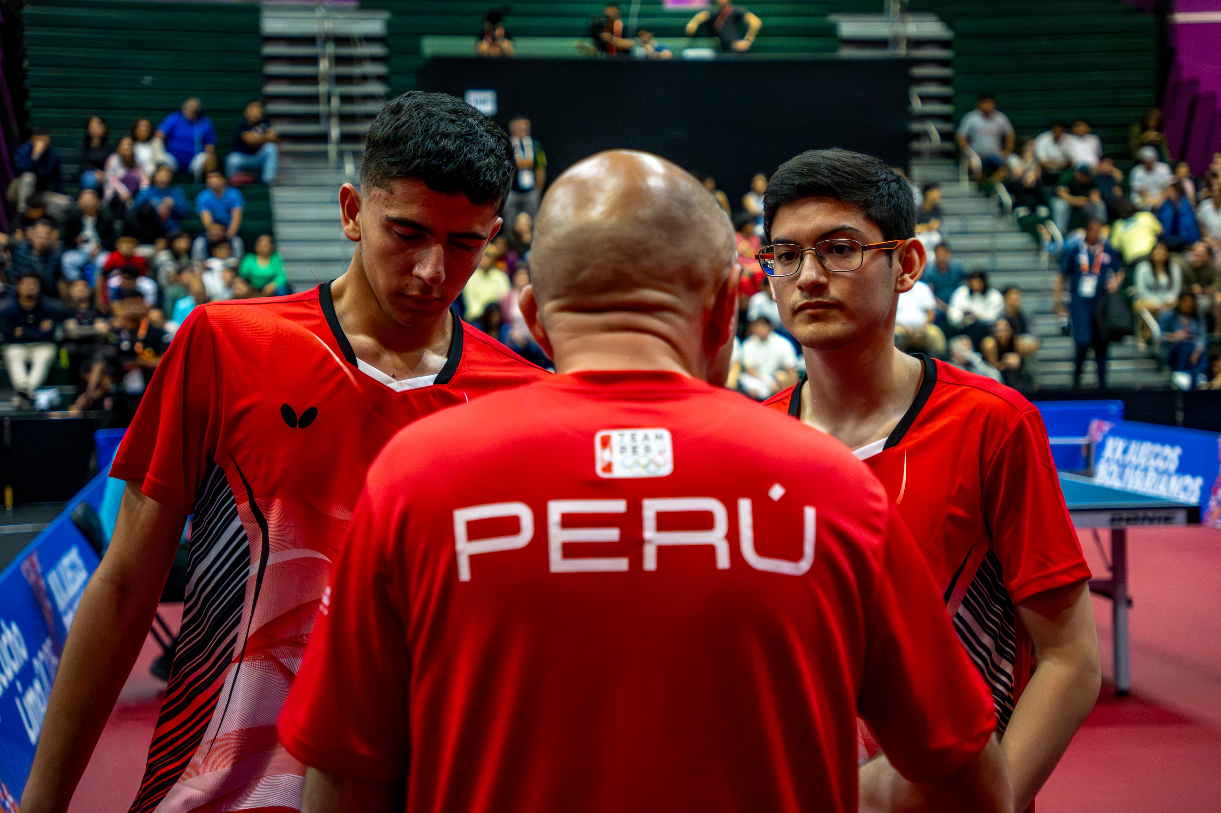 Coach Francisco Santos instructing Peru's national team players